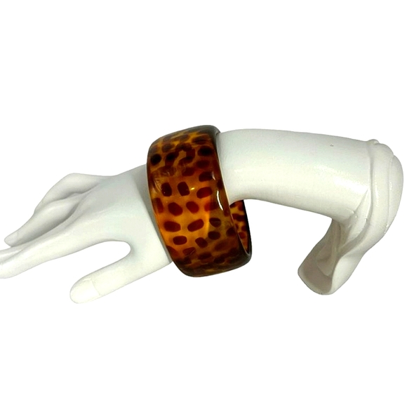Vintage JOAN RIVERS Signed Lucite Simulated Tortoise Bangle Bracelet-QVC - Picture 5 of 6